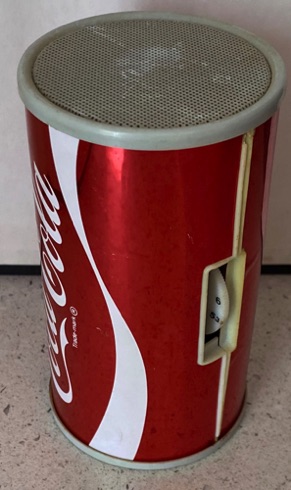 02677-1 € 10,00 coca cola radio in vorm van blikje.jpeg